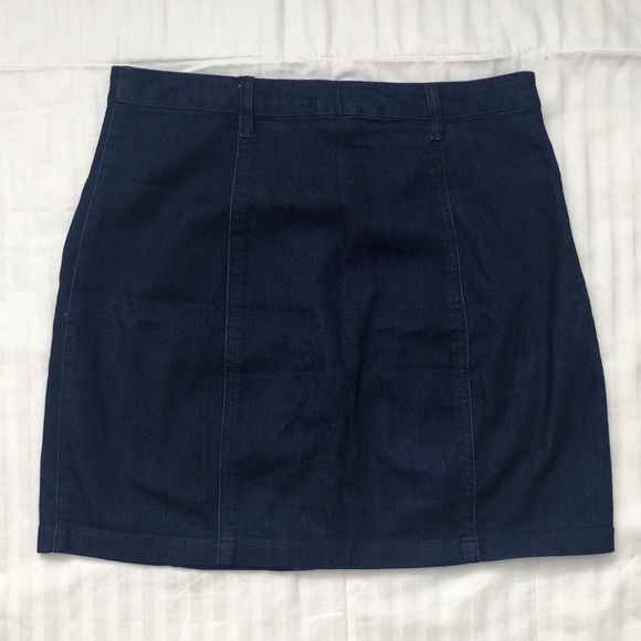 Forever 21 Dark Blue Denim Button Front Skirt - Picture 2 of 3